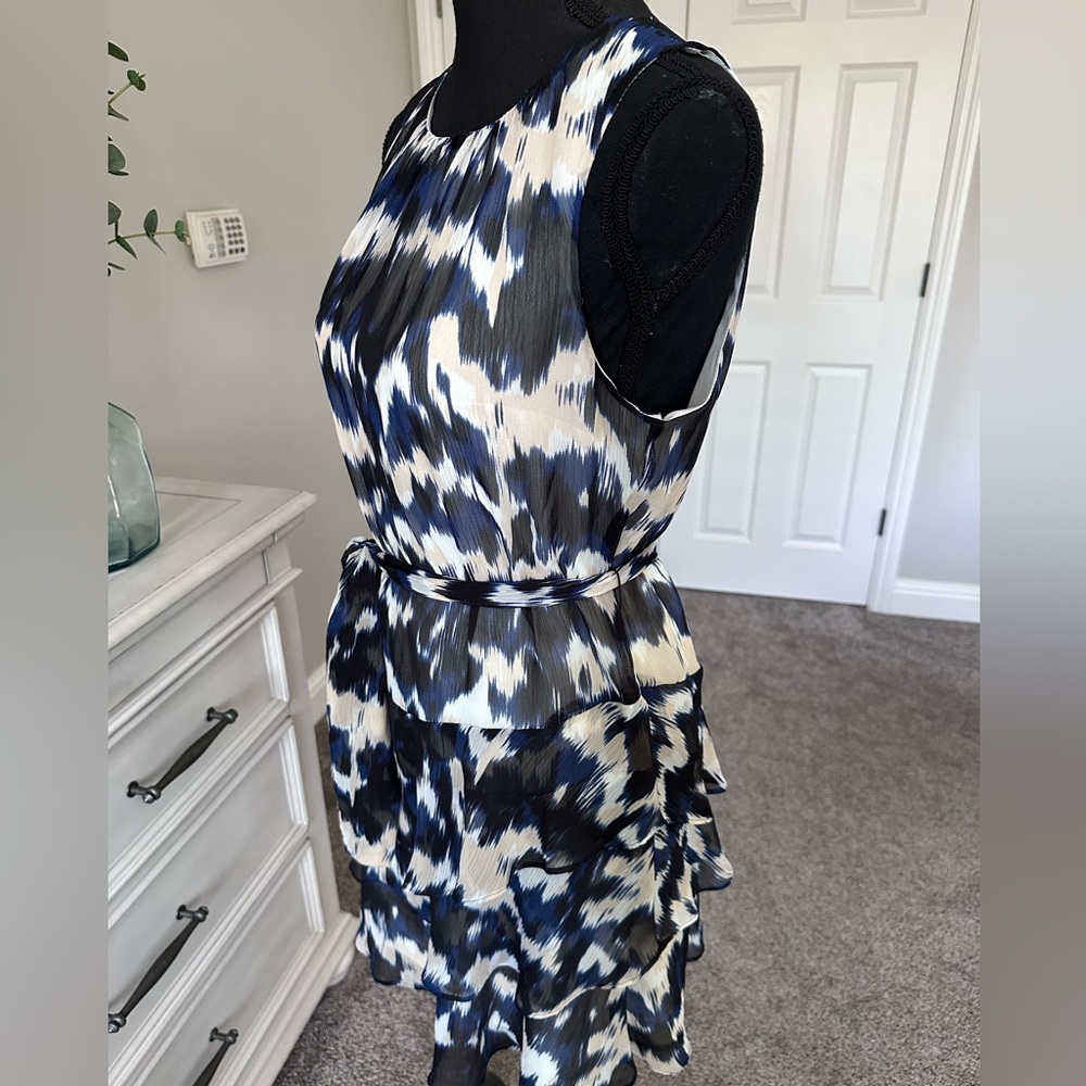 Express Small tiered ruffle dress, blue cream black - Picture 4 of 4